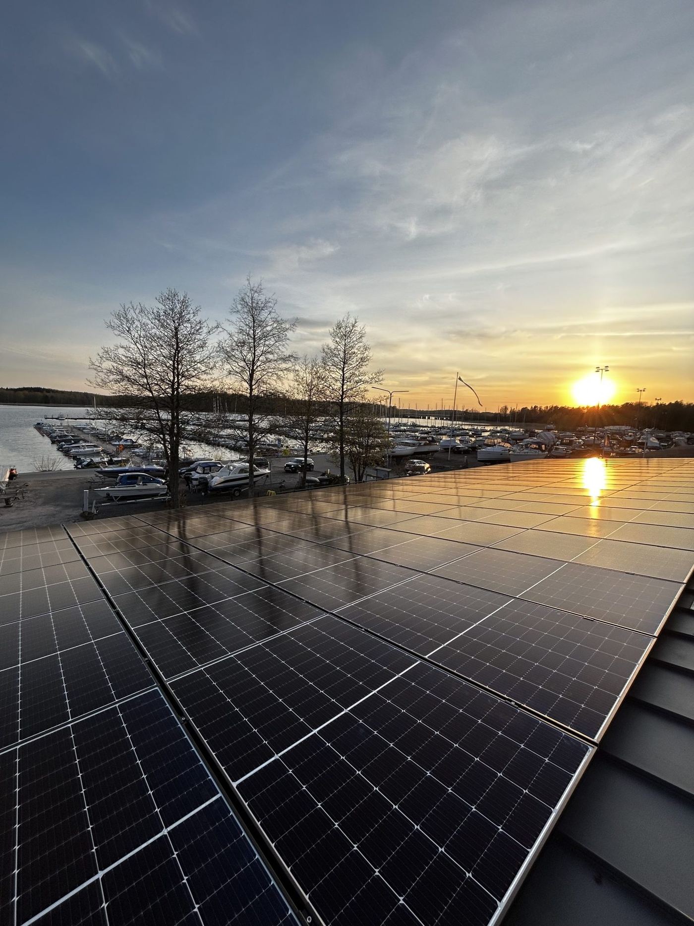 41,50 kWp, 100 kpl aurinkopaneelijärjestelmä