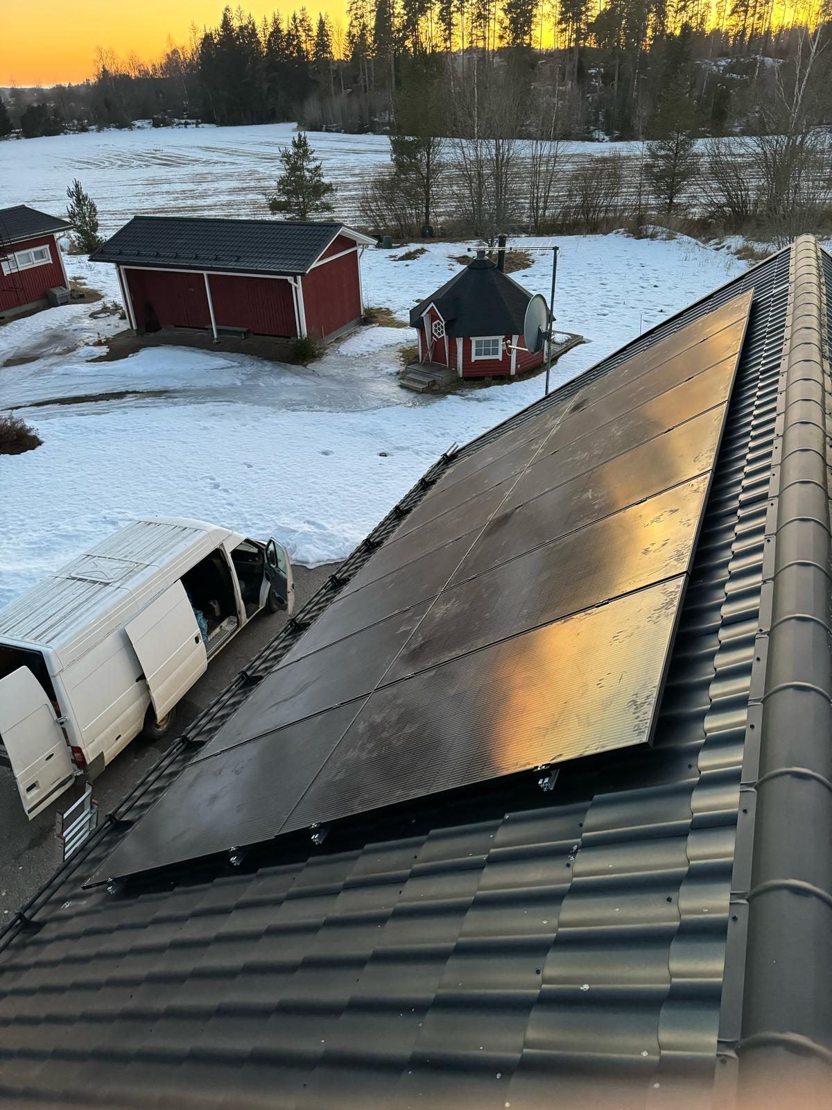 6,06 kWp mikroinvertteri-aurinkovoimala