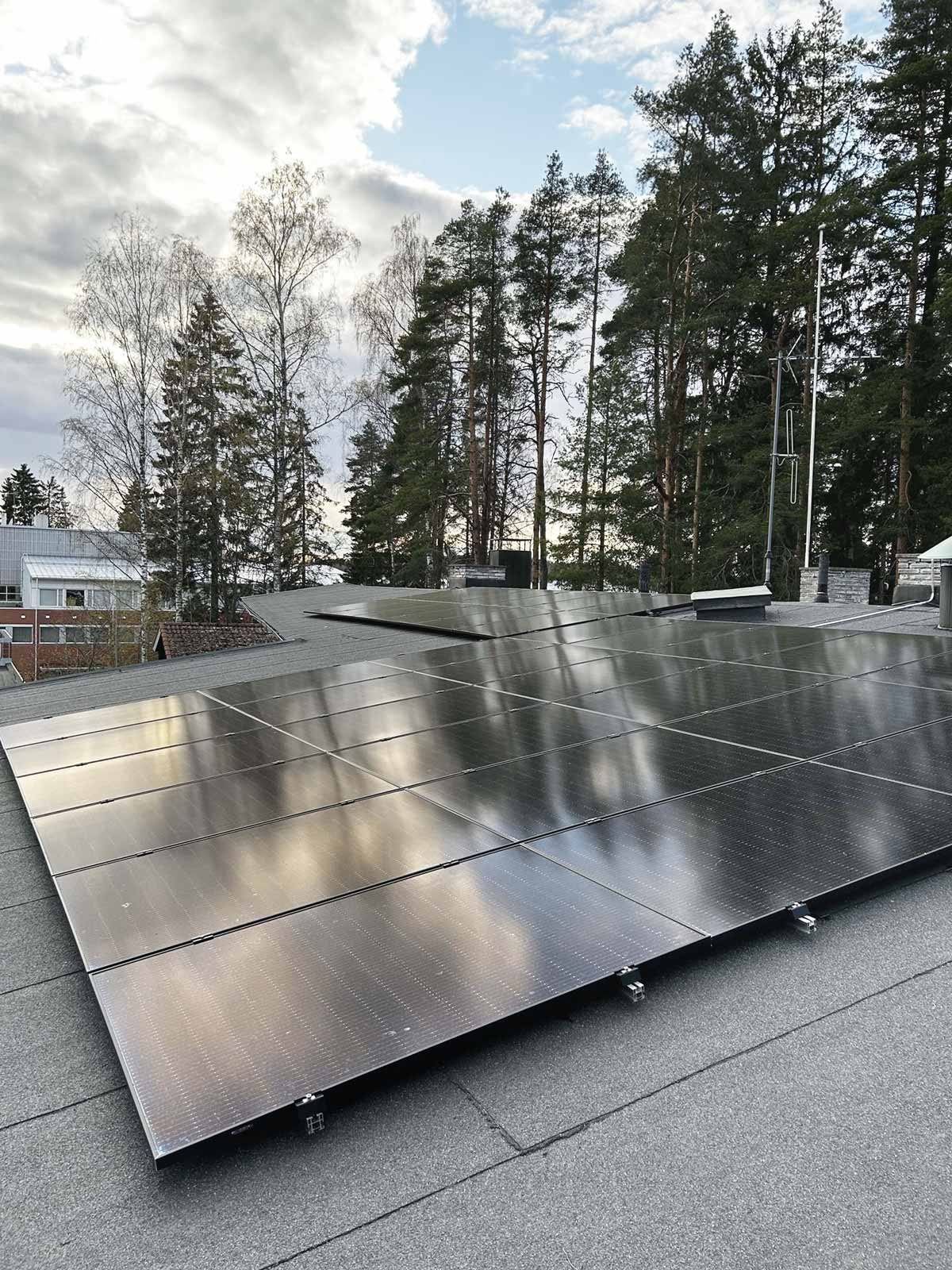 Aurinkopaneelit Riihimäki – 14,76 kWp