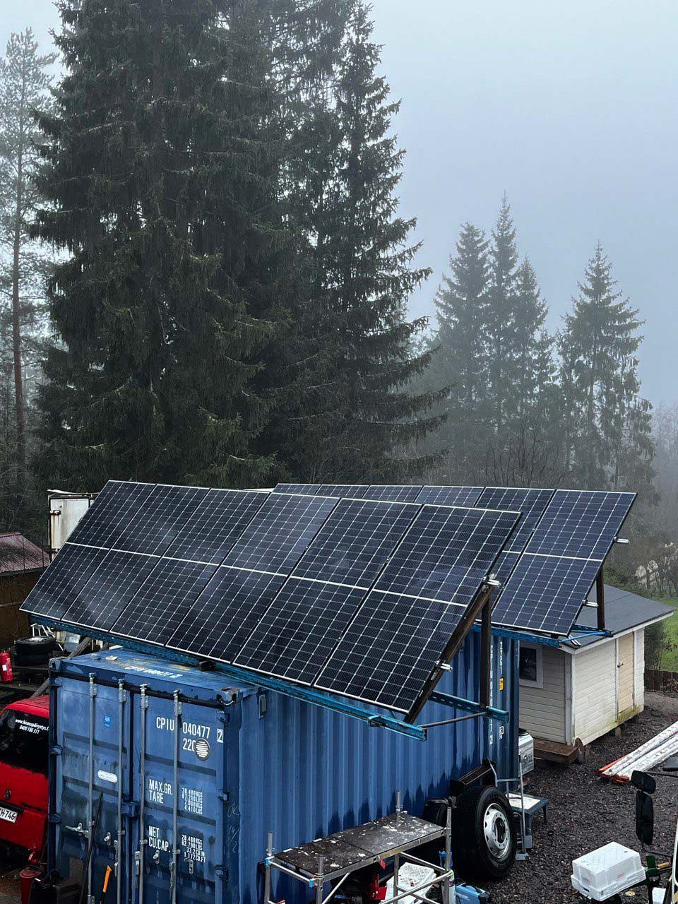 Aurinkopaneelit Loppi – 15,65 kWp mikroinvertteri-aurinkovoimala
